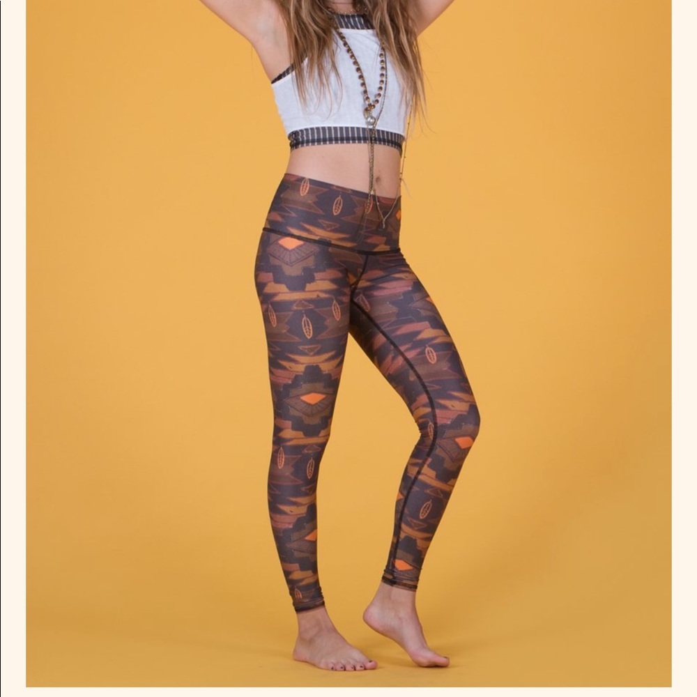 Teeki leggings southern cross